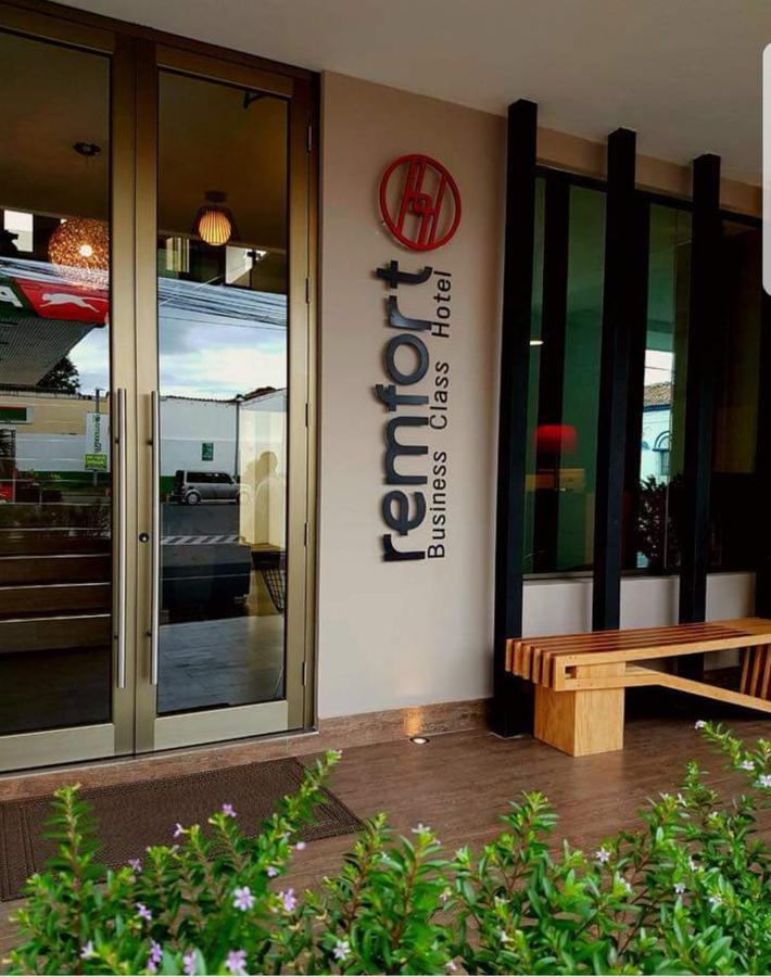 Remfort Hotel Santa Ana Exterior foto